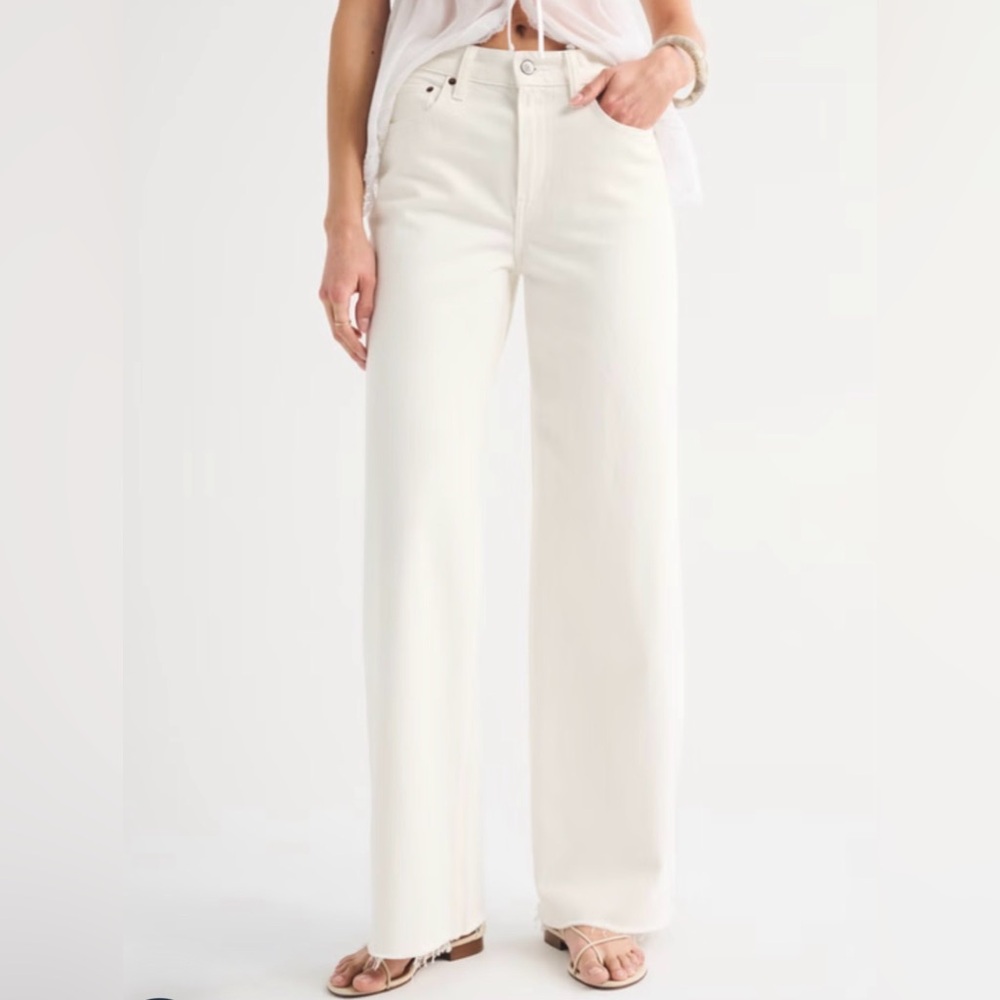 Abercrombie High Rise Wide Leg Frayed Hem Jean